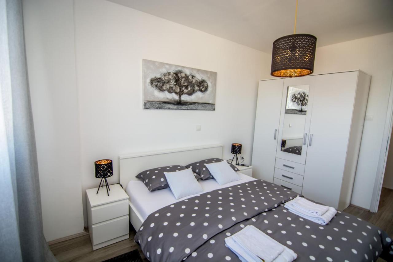 Apartamento Sky Slavonski Brod Exterior foto