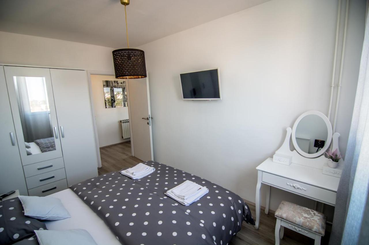 Apartamento Sky Slavonski Brod Exterior foto