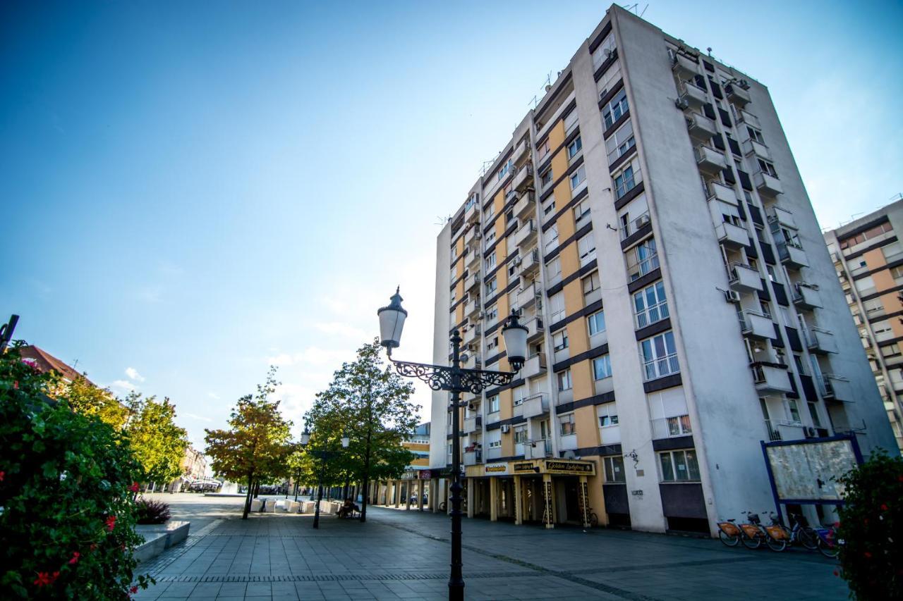 Apartamento Sky Slavonski Brod Exterior foto